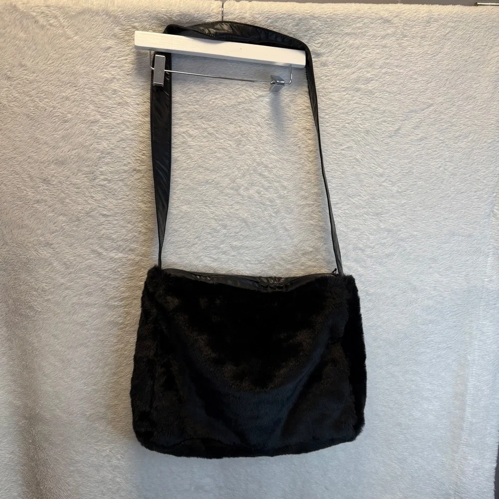 Y2K Black Faux Fur Shoulder Bag Oversized Fuzzy Plush Purse Goth 90s Vintage